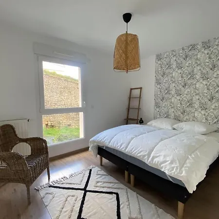 Apartment Spacious And Bright Nest In